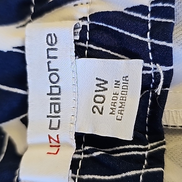 Liz Claiborne women's 20 W. Pants with tie in front White with blue leaves Comfy - Picture 5 of 7